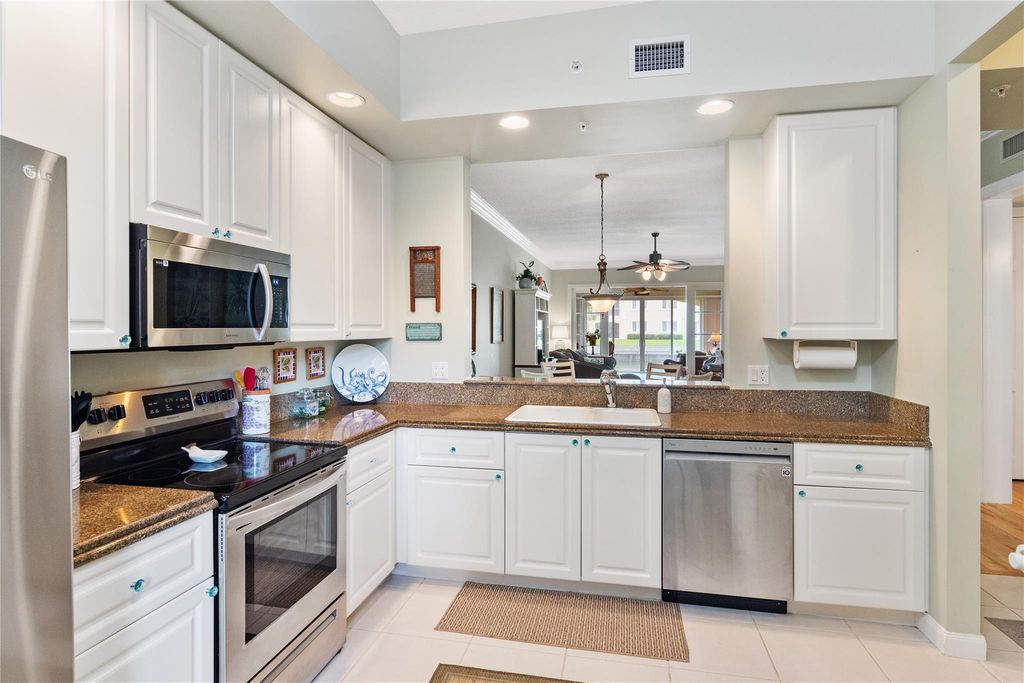 Photo of 19 Harbour Isle Drive #106, Fort Pierce, FL 34949 (MLS # F10449428)