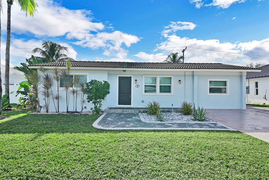 Photo of 440 Harbour Road, North Palm Beach, FL 33408 (MLS # R10764315)
