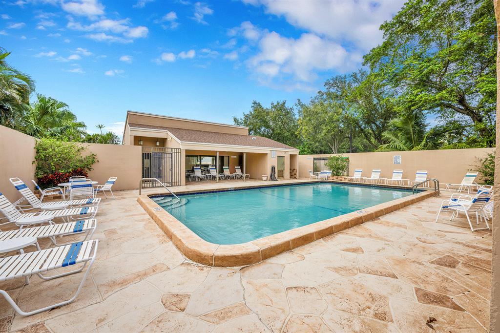Photo 1 of 13 — 1169 NW 13th Street 1, Boca Raton, FL 33486