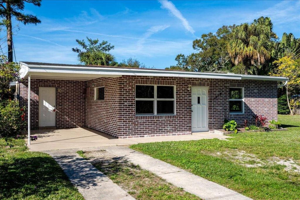 Photo of 1815 S 30th Street, Fort Pierce, FL 34947 (MLS # R10941461)