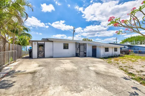 1000 NE 52nd Ct, Deerfield Beach, FL MLS: F10499455
