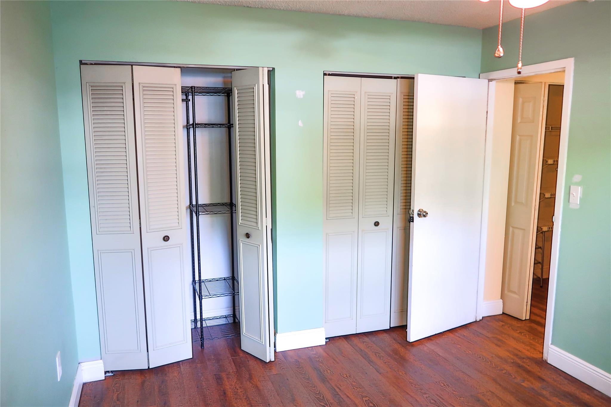 Sands Point - Residential