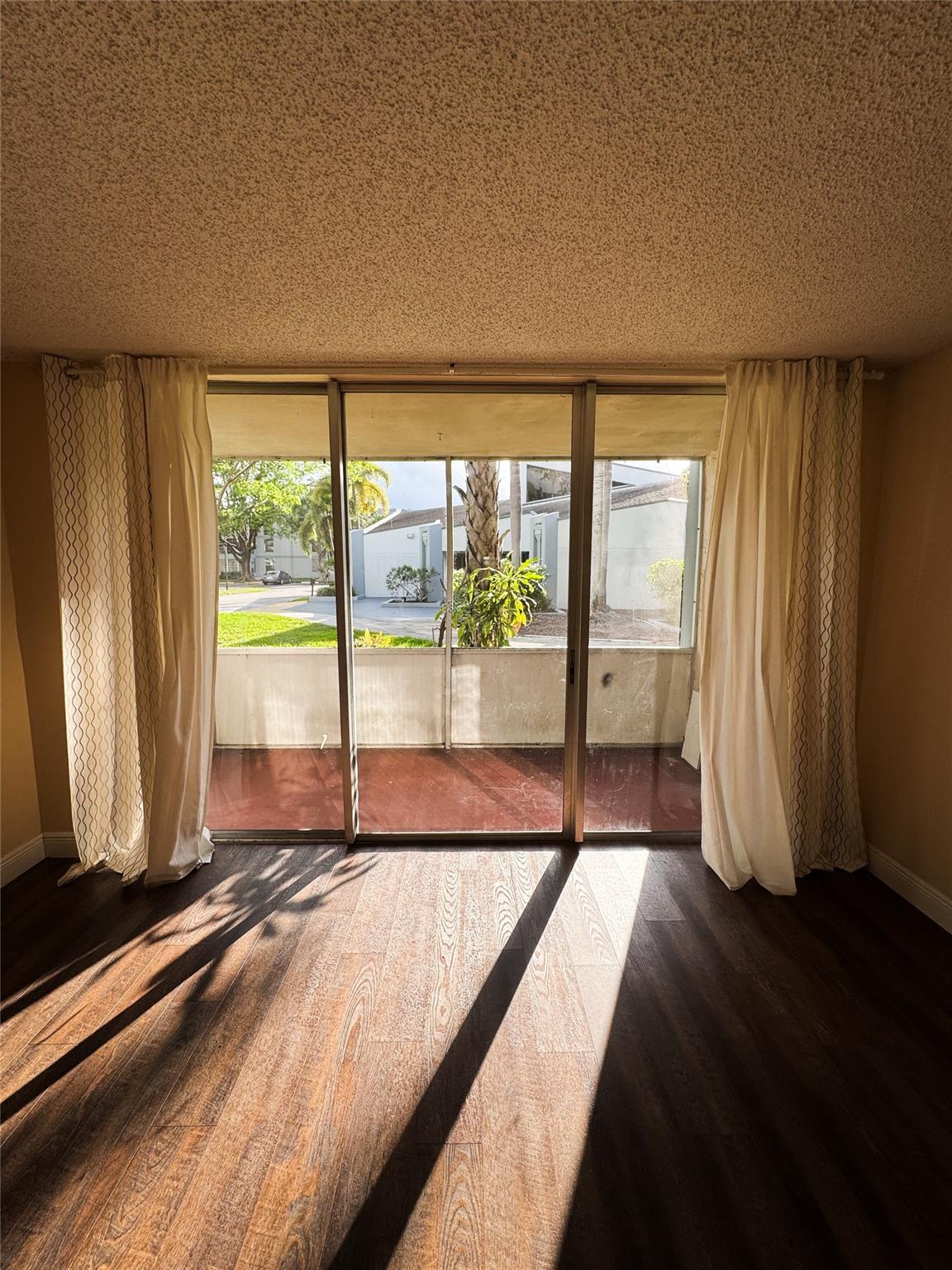 Sands Point - Residential