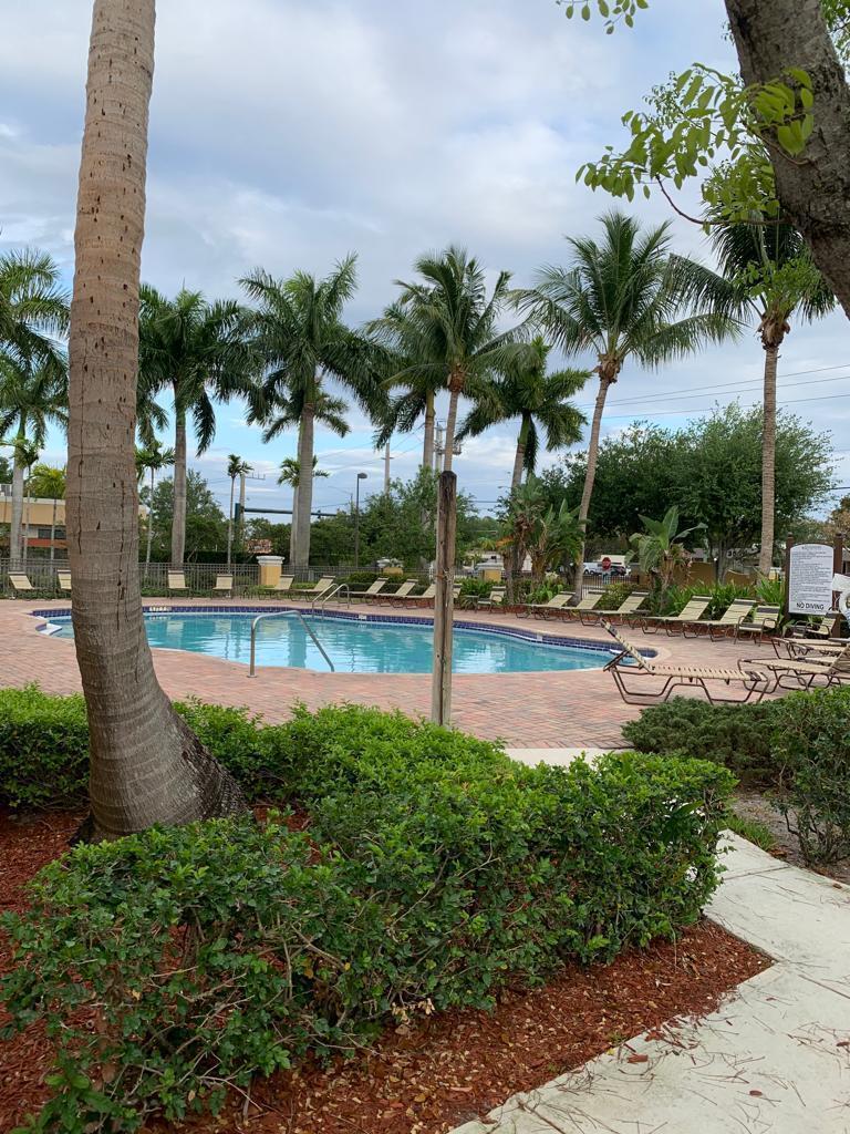 3549 Forest Hill Boulevard 25