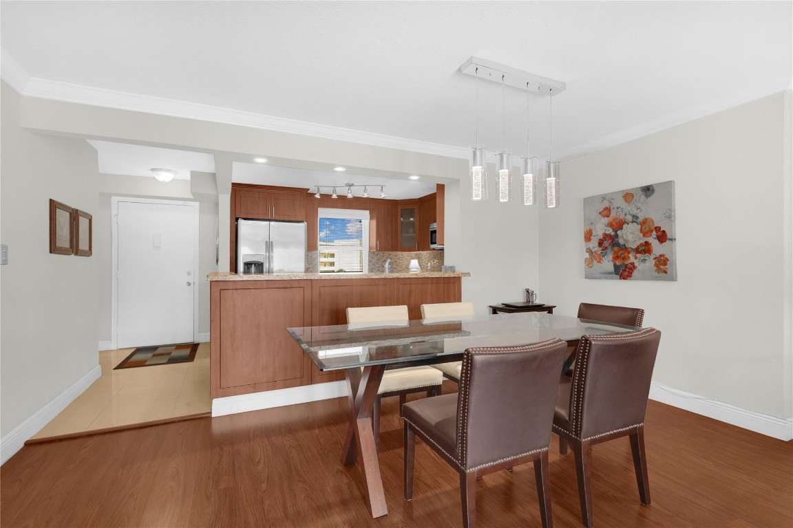 Meadowbrook Lakes Views - Residential