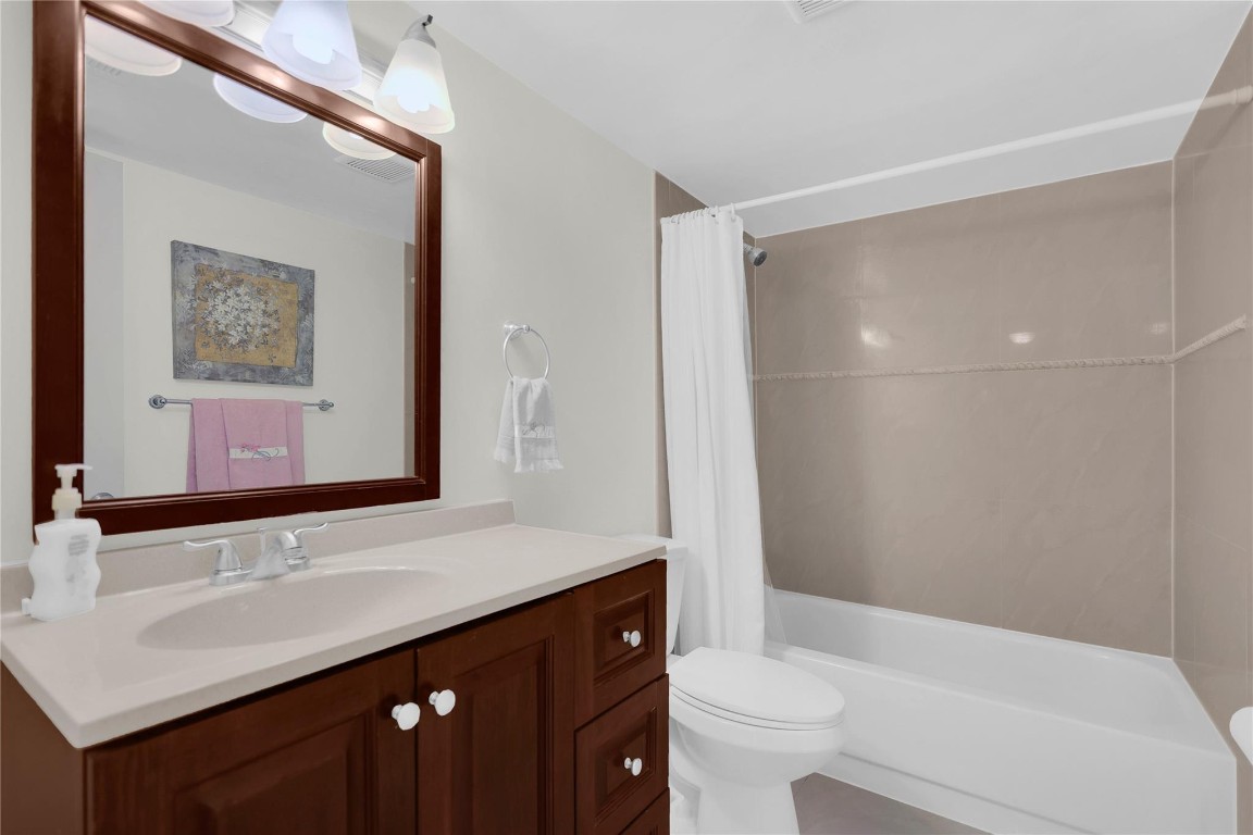 Meadowbrook Lakes Views - Residential