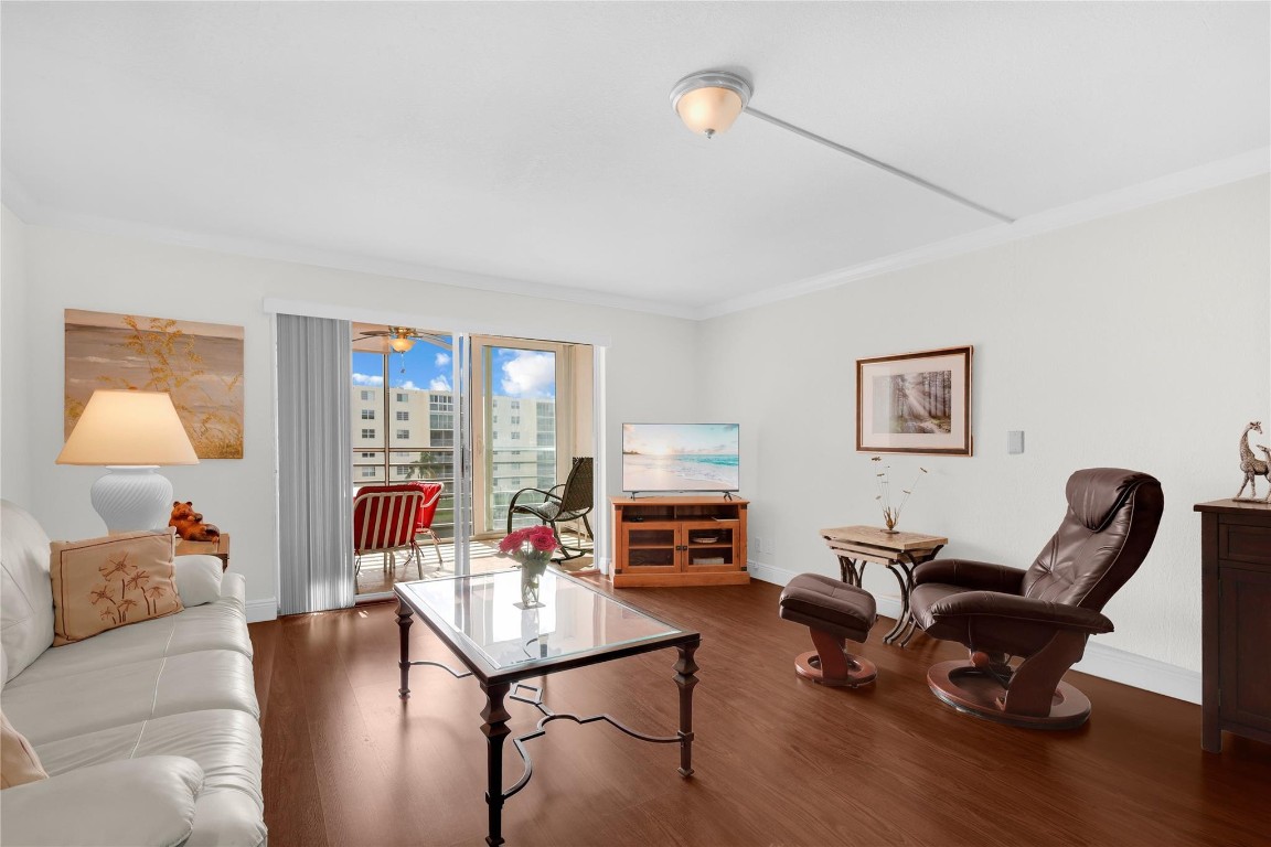 Meadowbrook Lakes Views - Residential