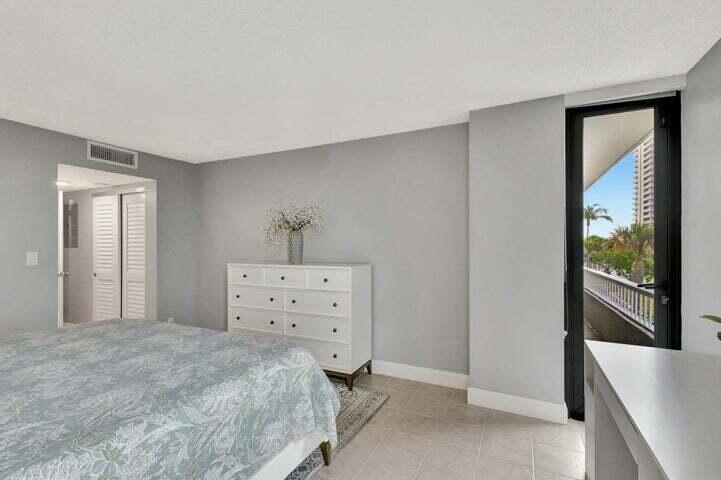 WATER GLADES CONDO - Residential