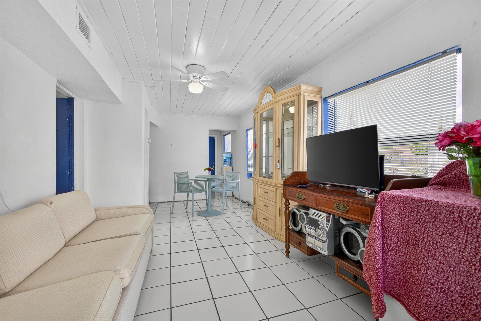1181 W 32nd Street
