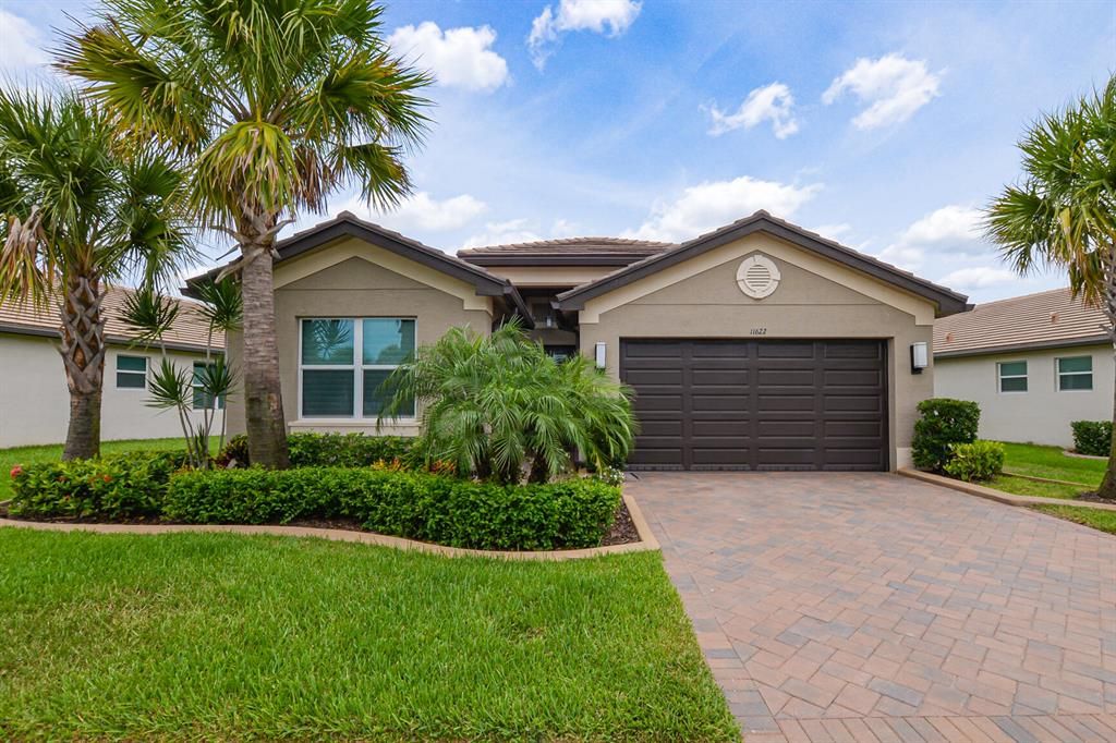 Photo of 11622 SW Hawkins Terrace, Port St Lucie, FL 34987 (MLS # R10812864)