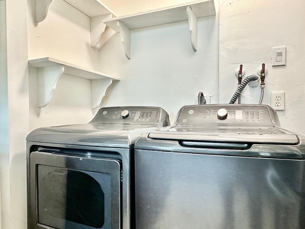 RAMBLEWOOD PLACE - Residential