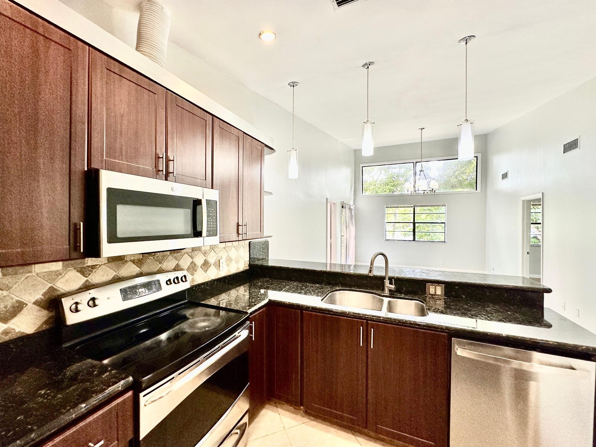 RAMBLEWOOD PLACE - Residential