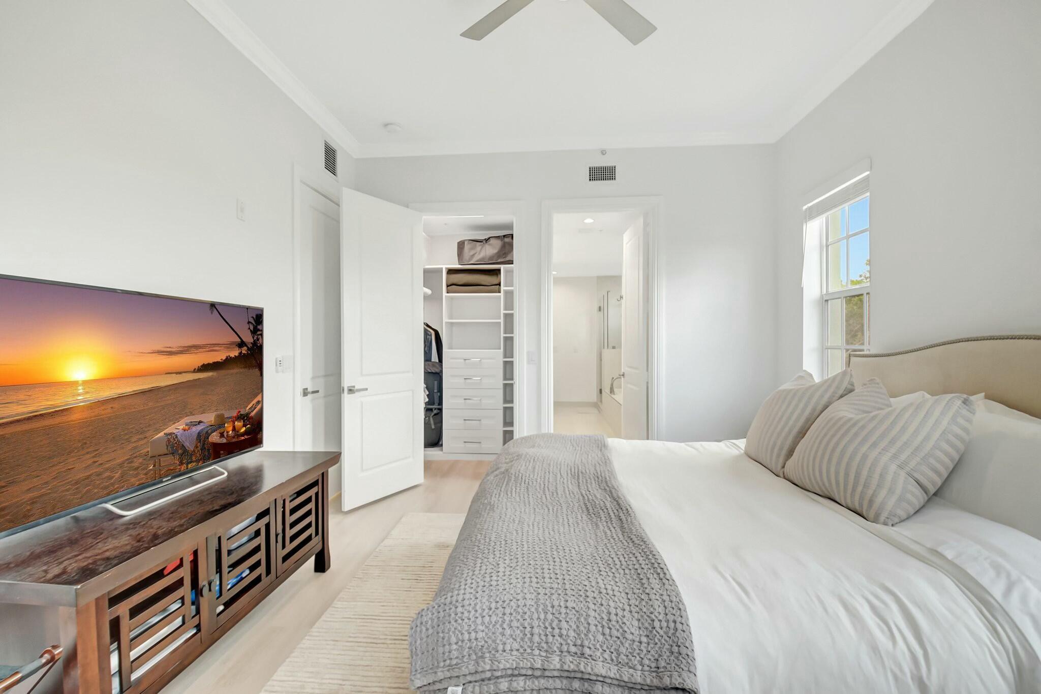 CITY WALK AT PINEAPPLE GR - Residential Lease