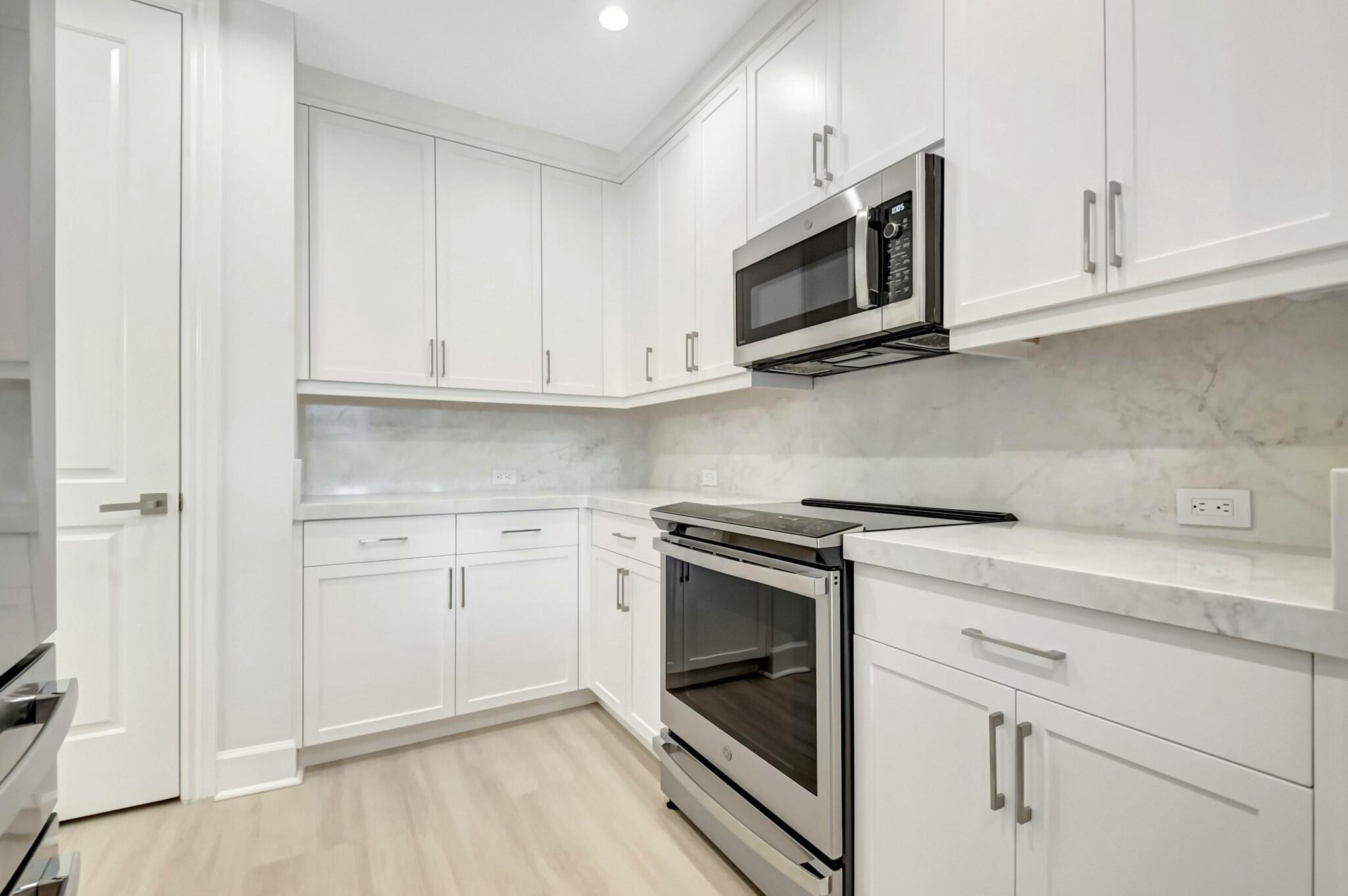 CITY WALK AT PINEAPPLE GR - Residential Lease