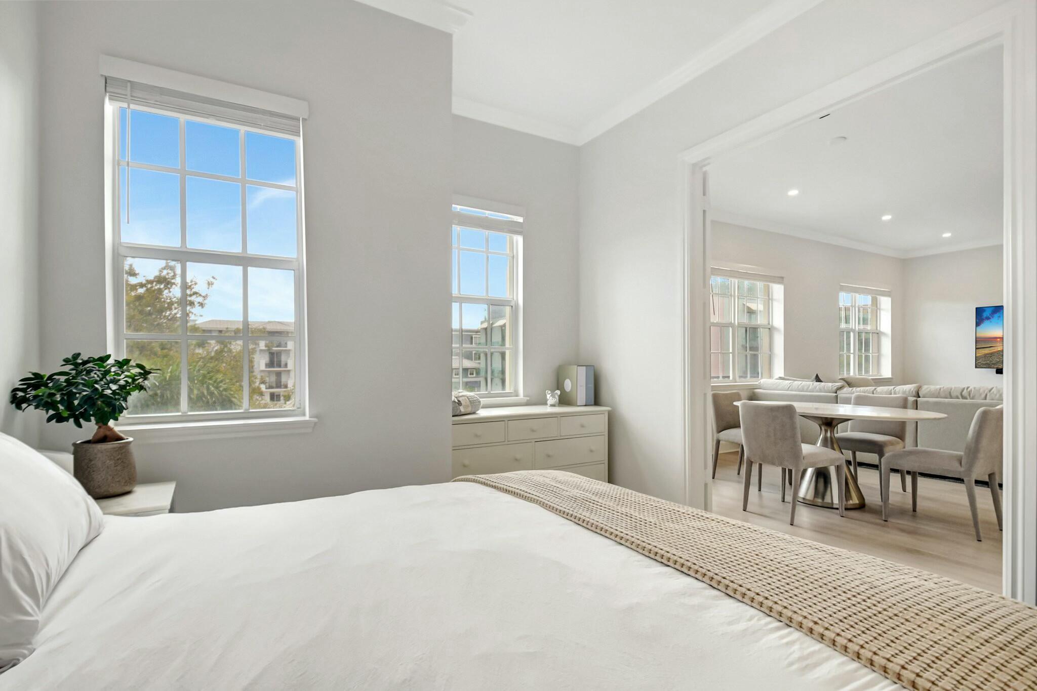 CITY WALK AT PINEAPPLE GR - Residential Lease