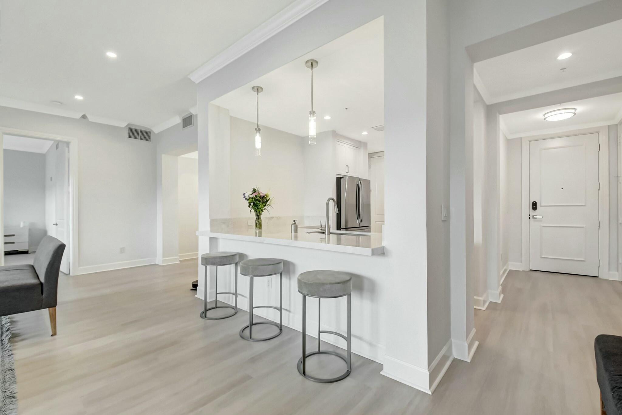 CITY WALK AT PINEAPPLE GR - Residential Lease