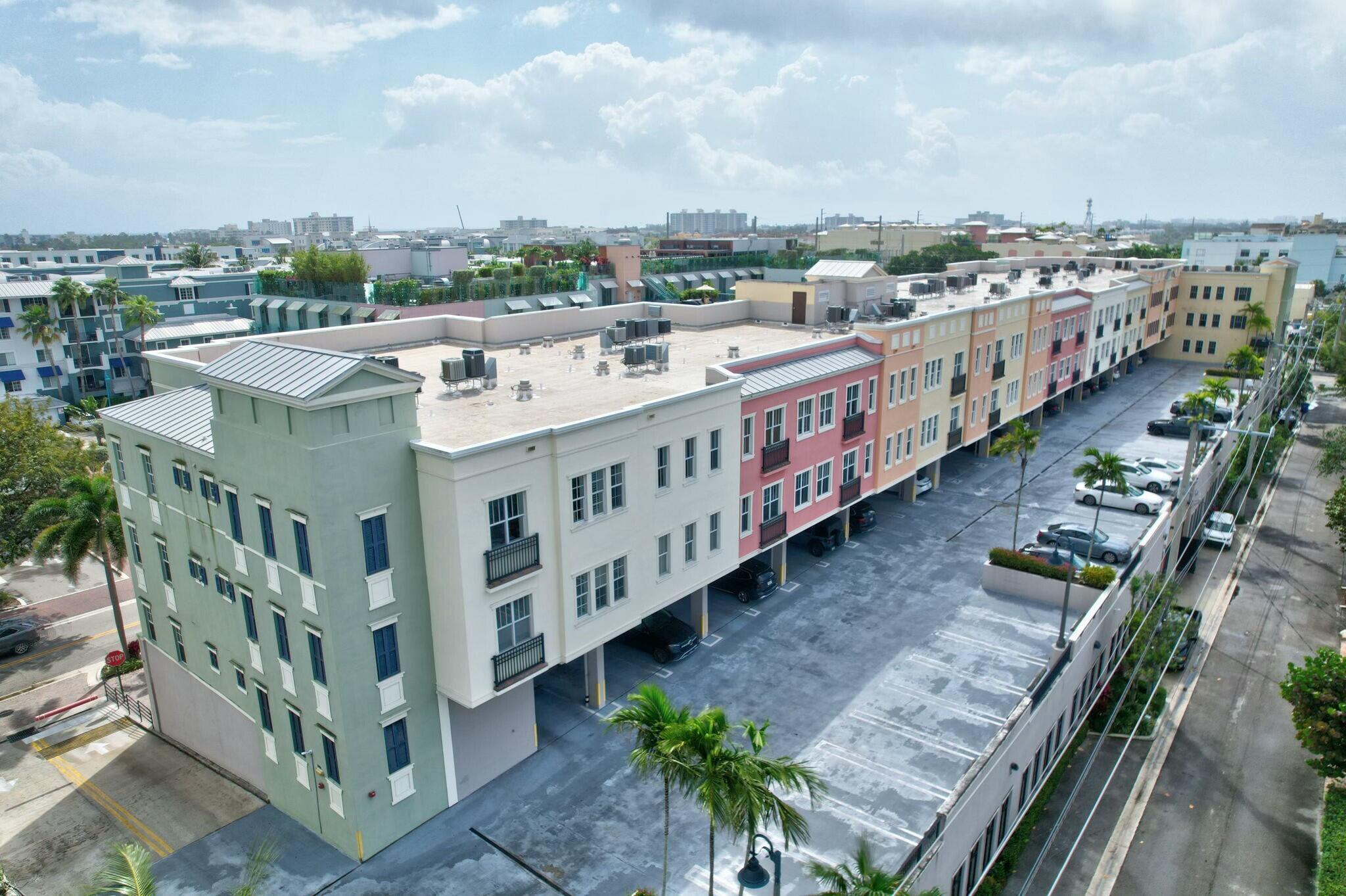 CITY WALK AT PINEAPPLE GR - Residential Lease