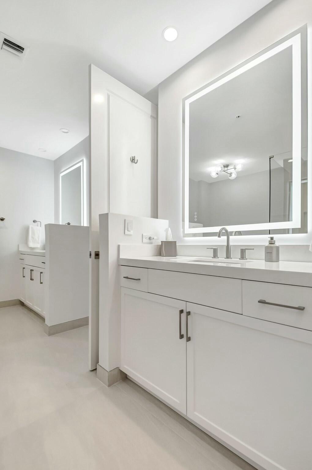 CITY WALK AT PINEAPPLE GR - Residential Lease