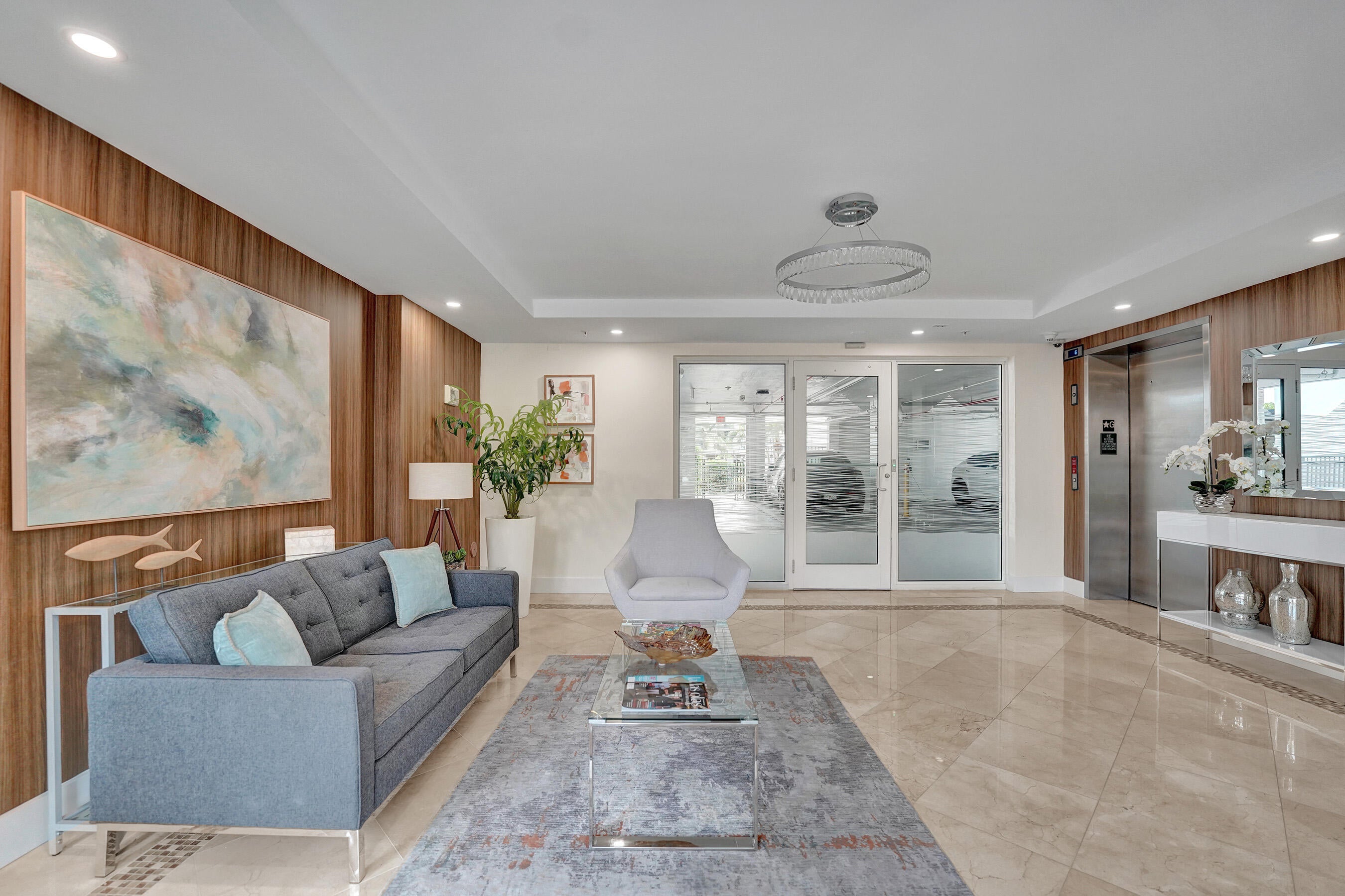 410 Hendricks Isle 203