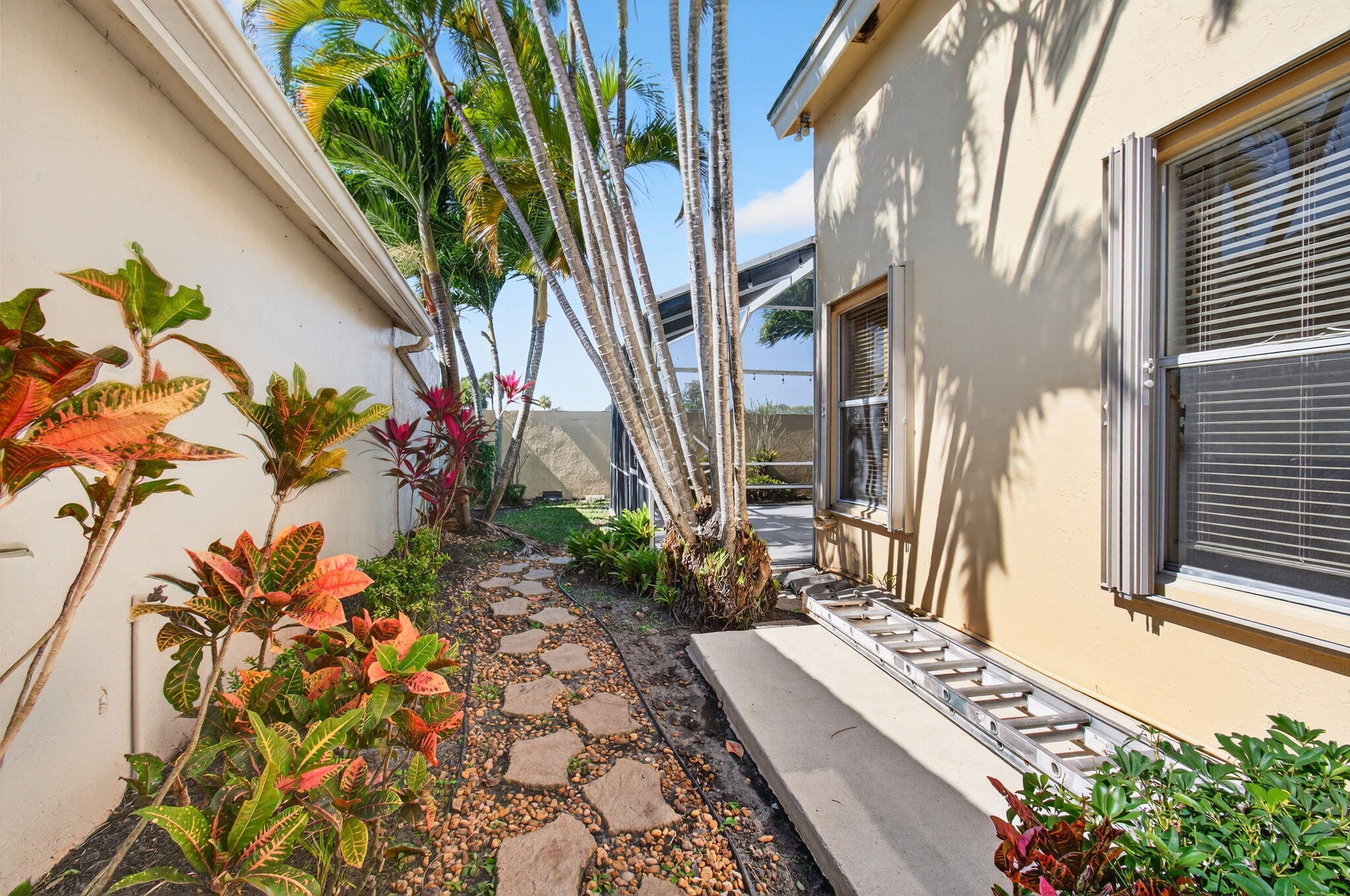 PALMS AT BOCA POINTE - Residential Lease