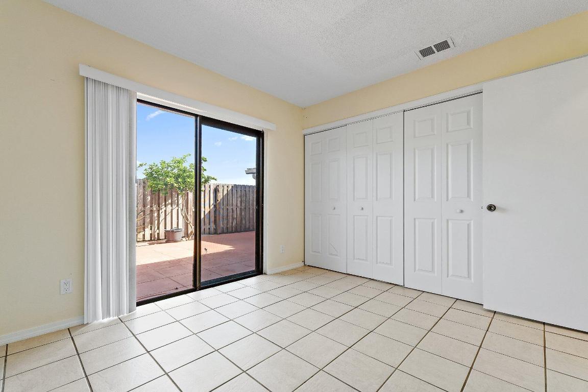 COVE PLACE - Residential