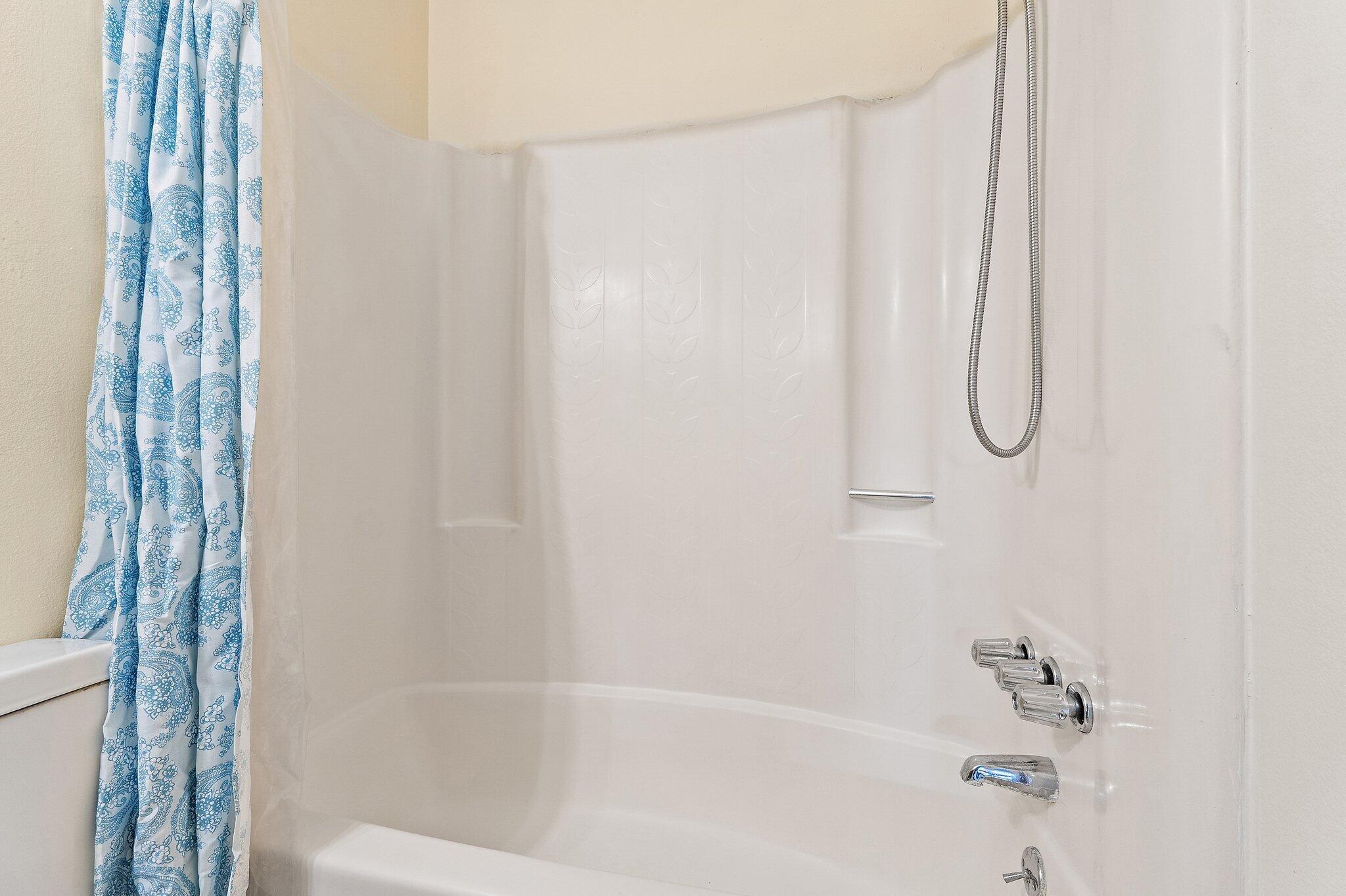 COVE PLACE - Residential