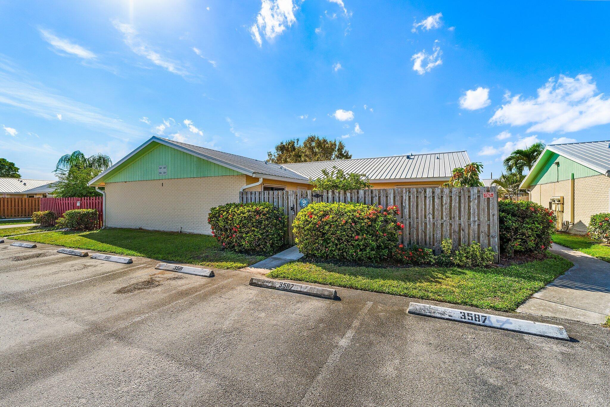 COVE PLACE - Residential