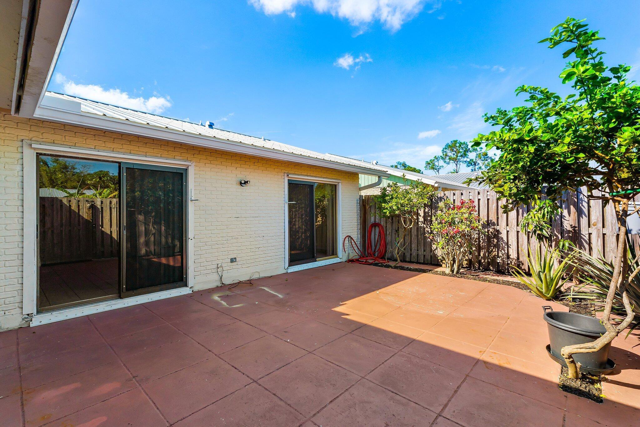 COVE PLACE - Residential