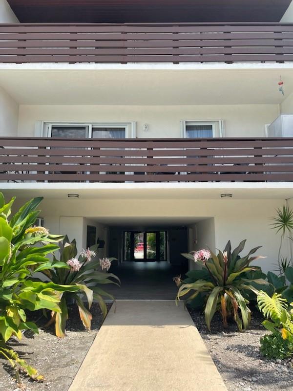 Welcome to this beautifully laid out desirable 1 bedroom, 1 bath w/ Walk-In Closet pet-friendly "hidden gem" in the heart of South Miami, featuring a natural lighting environ, dishwasher, washer-dryer hookups, stainless steel appliances, tiled flooring & remodeled bathroom. Walk-in shower. Tenant in place raking in $24,000 per year passive rental income through Aug 2026; Situated just minutes from Metrorail & Dadeland Mall, this gem offers reasonably LOW association fees, access to major international dining, & transportation. Minutes from artsy Coconut Grove & Marina, Key Biscayne and Matheson Hammock Beaches (bicycle path), University of Miami (2 metro rail stops) Its well-maintained landscaping and peaceful atmosphere welcome All . 24-hour Notice to show please. RESERVES!