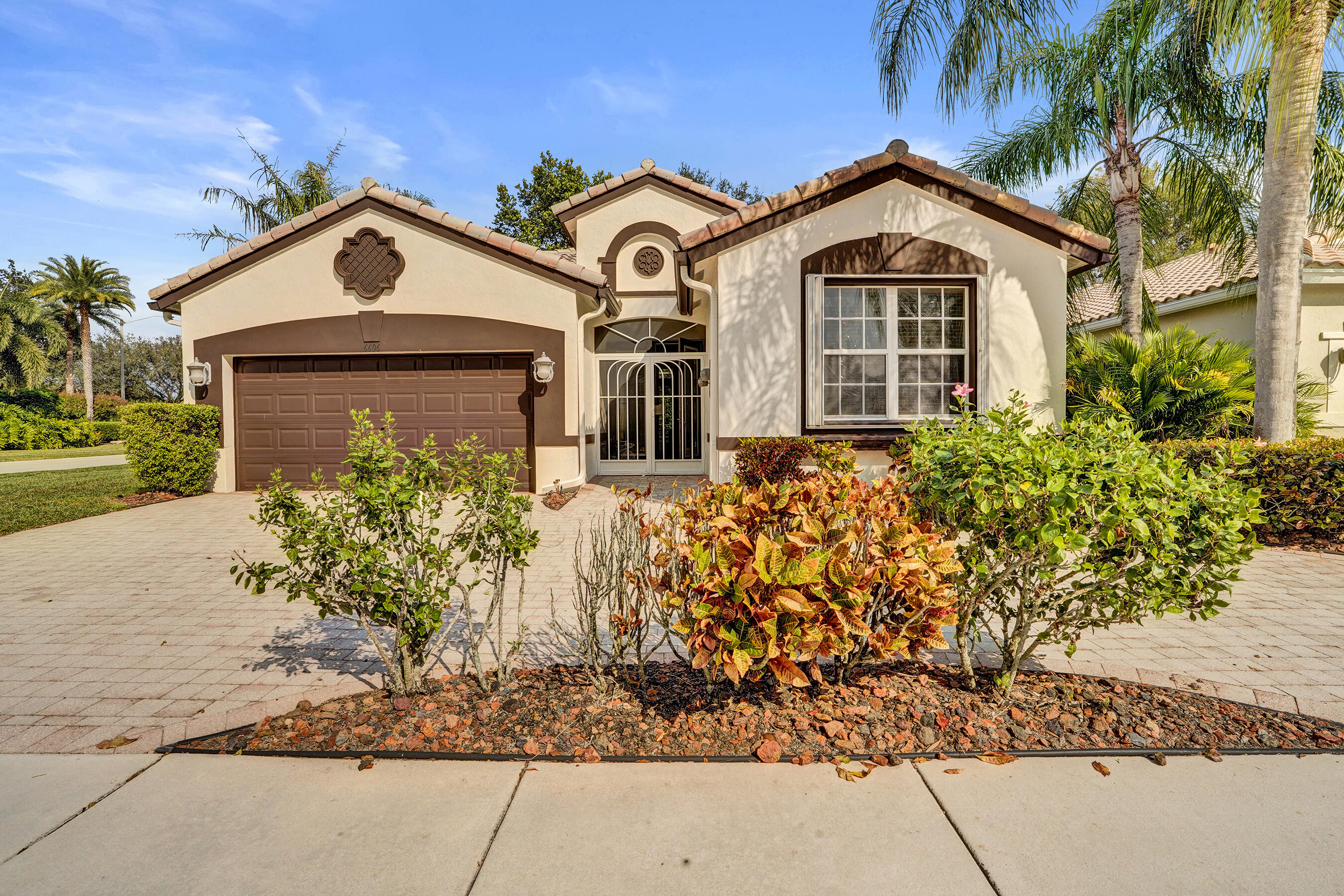 TOWNE PARK TR H - Residential