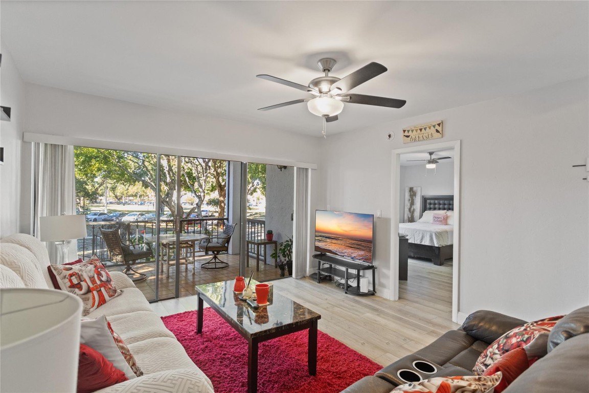 Falls of Inverrary - Residential