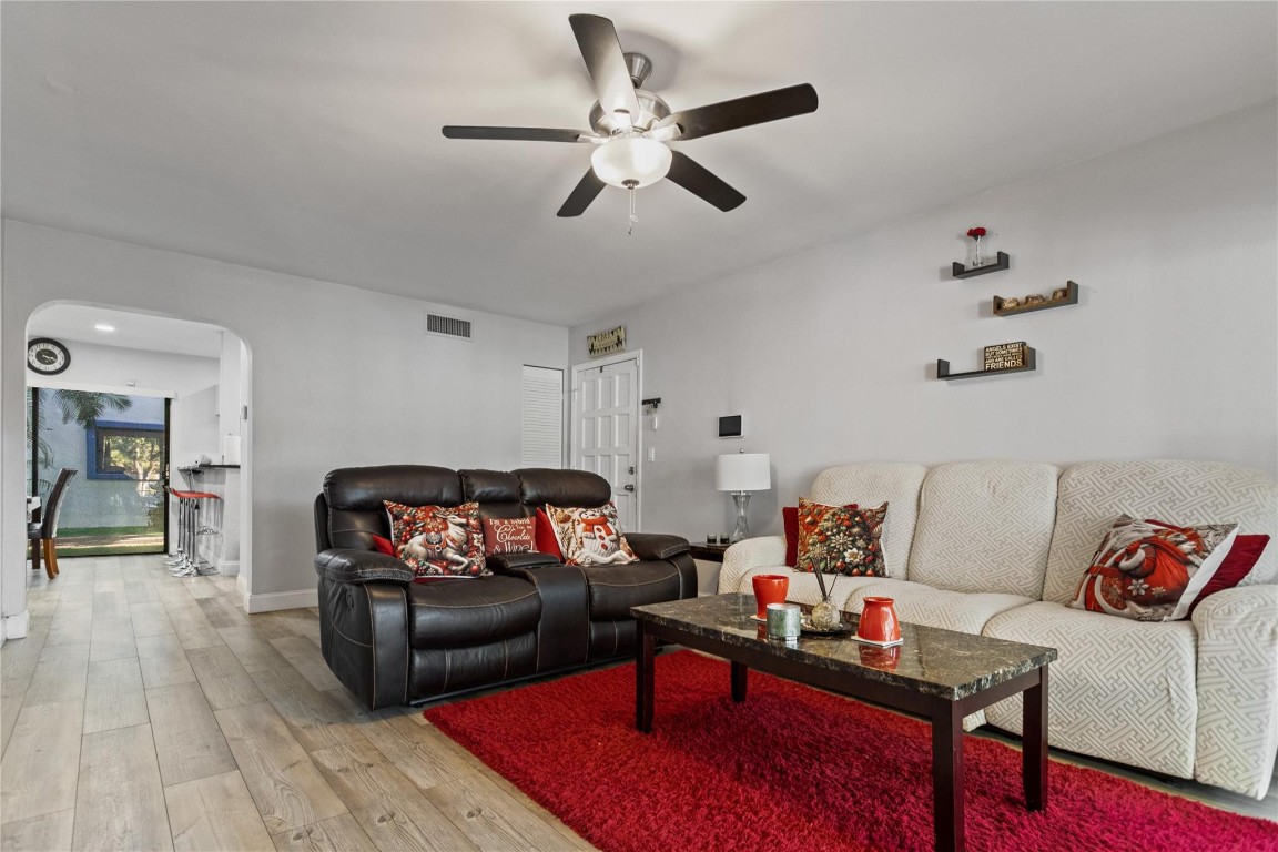 Falls of Inverrary - Residential