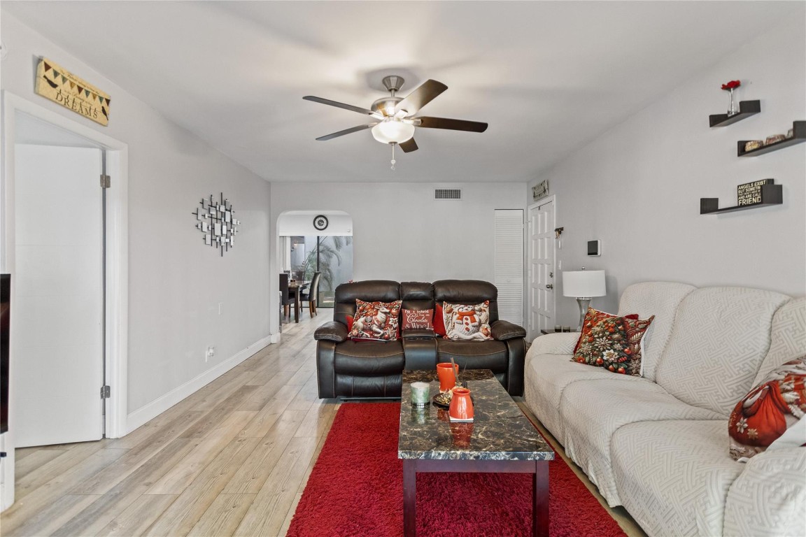 Falls of Inverrary - Residential