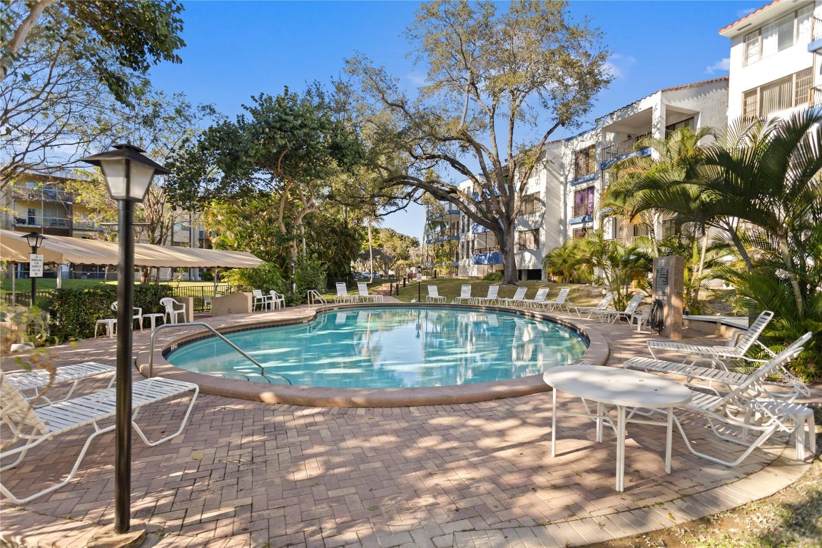 Falls of Inverrary - Residential