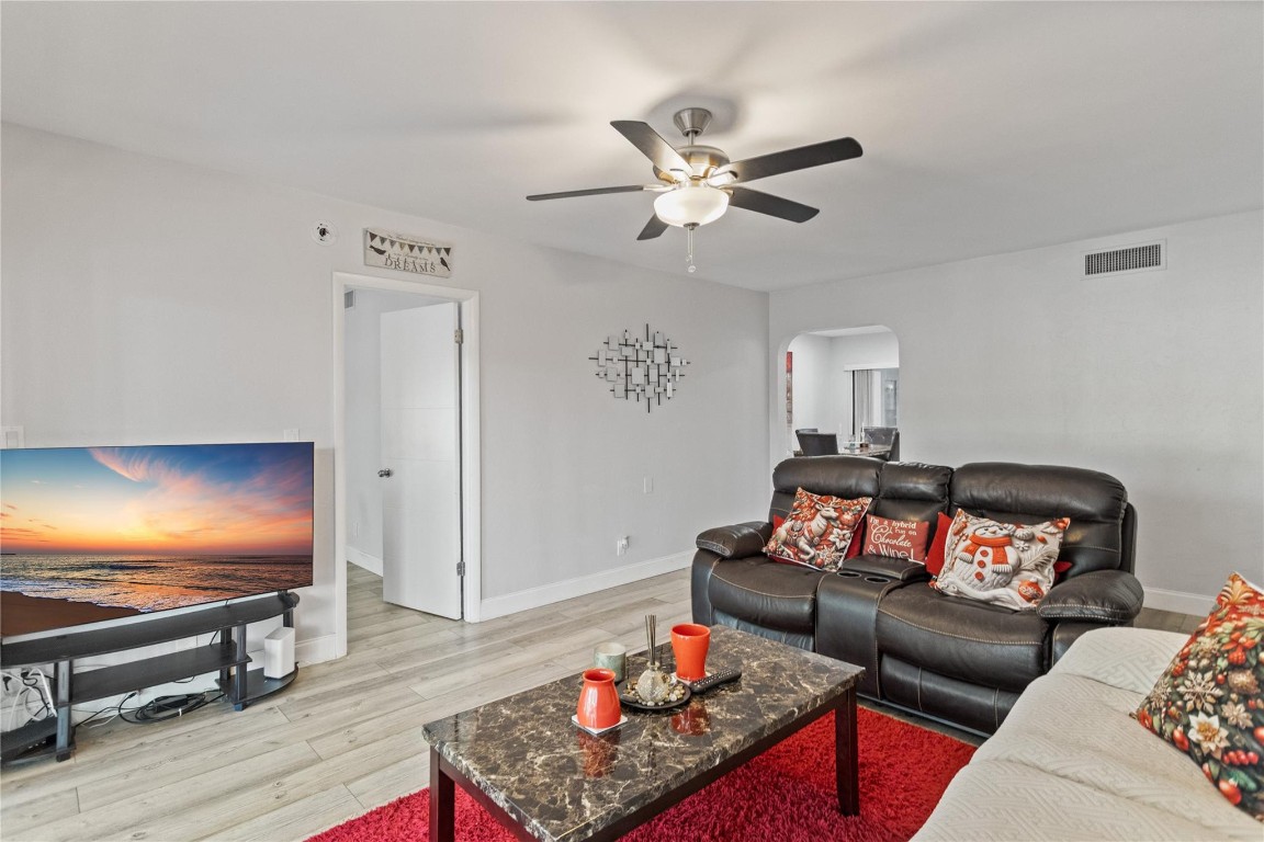 Falls of Inverrary - Residential