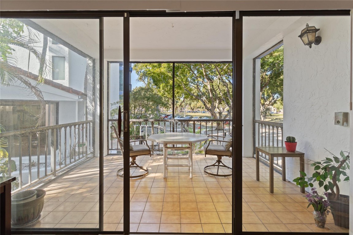 Falls of Inverrary - Residential