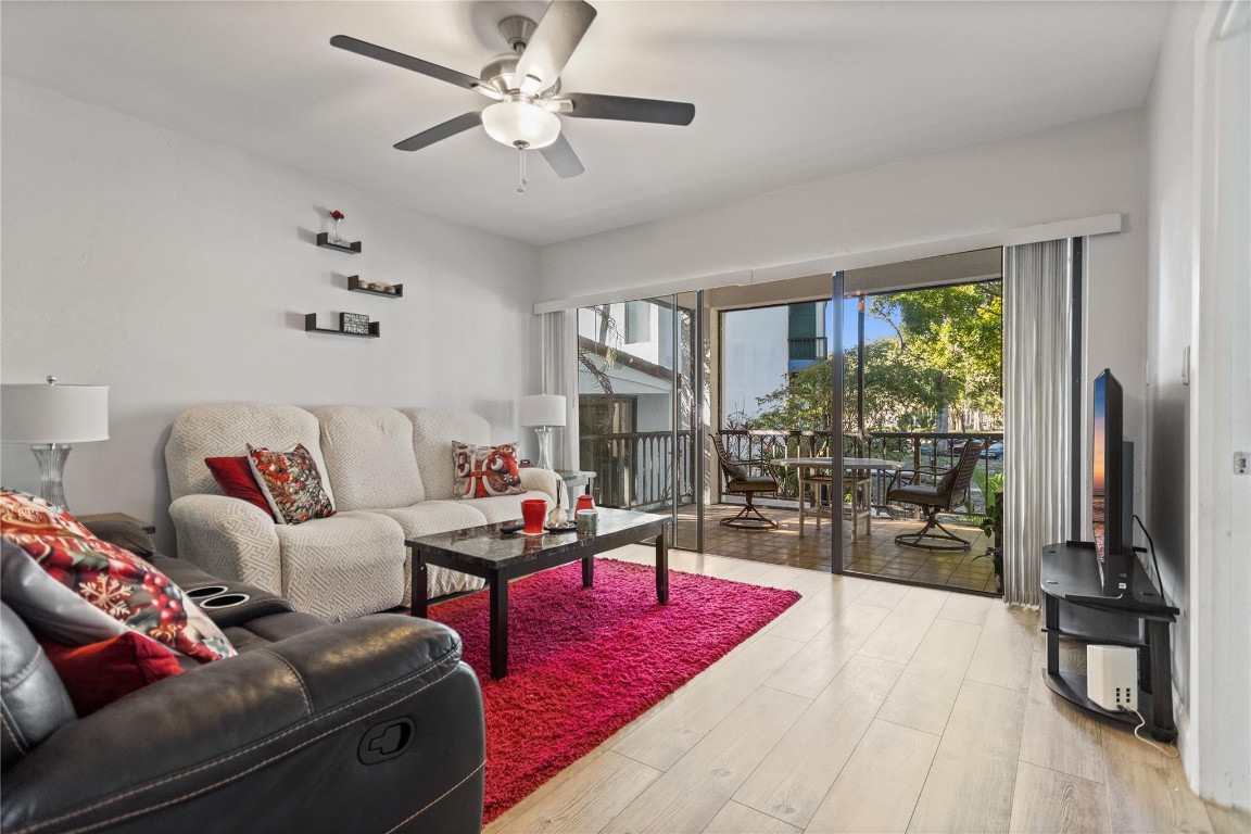 Falls of Inverrary - Residential