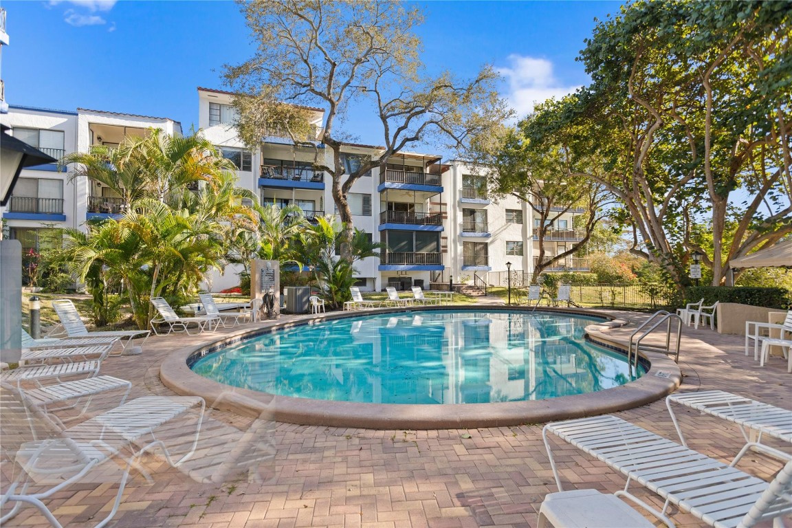 Falls of Inverrary - Residential