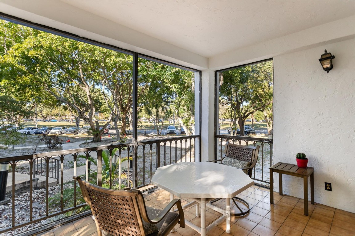 Falls of Inverrary - Residential