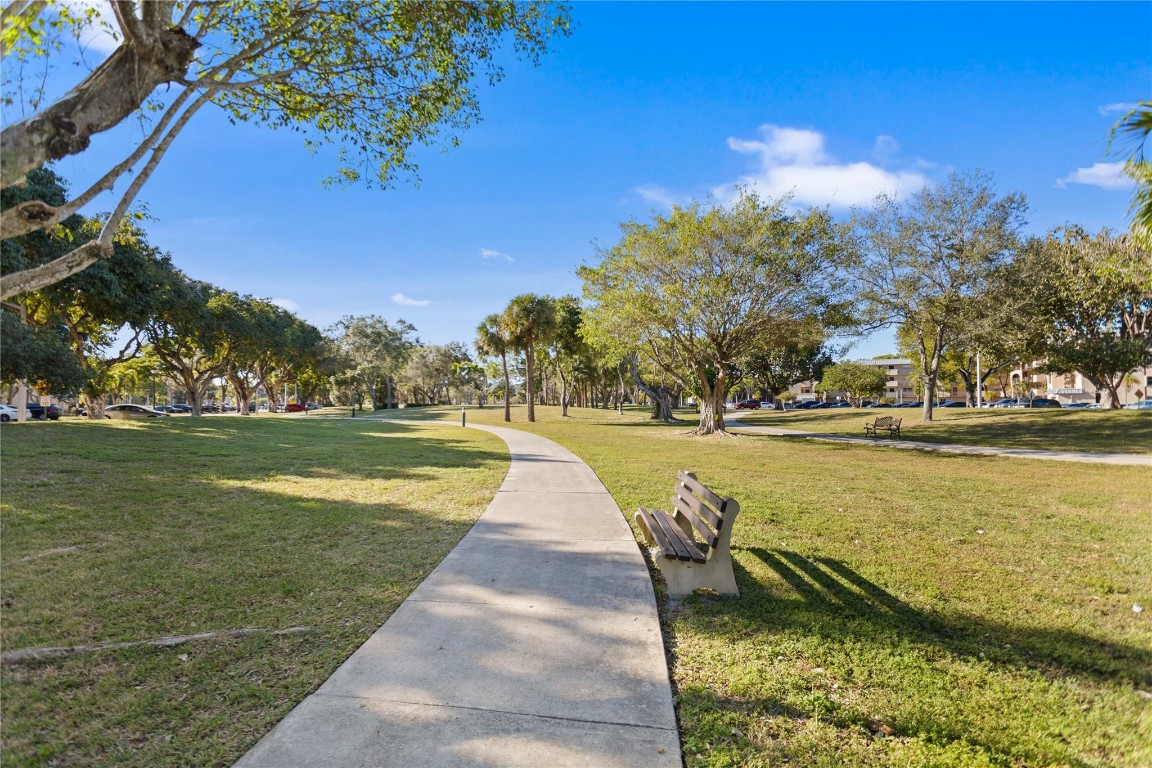 Falls of Inverrary - Residential