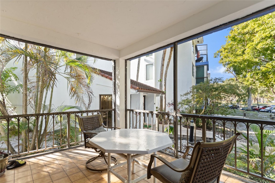 Falls of Inverrary - Residential