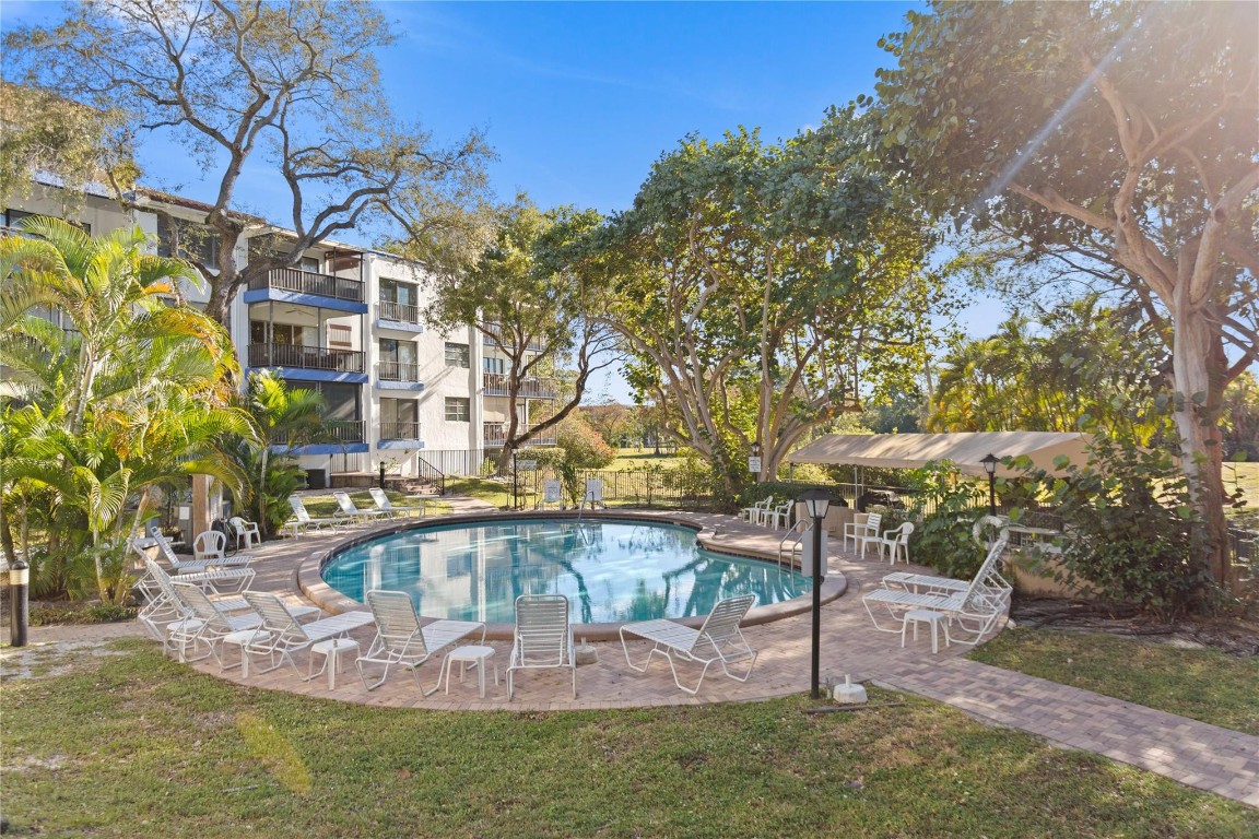 Falls of Inverrary - Residential