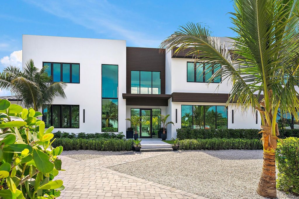 Photo of 706 Lakeside Circle, North Palm Beach, FL 33408 (MLS # B26010348)