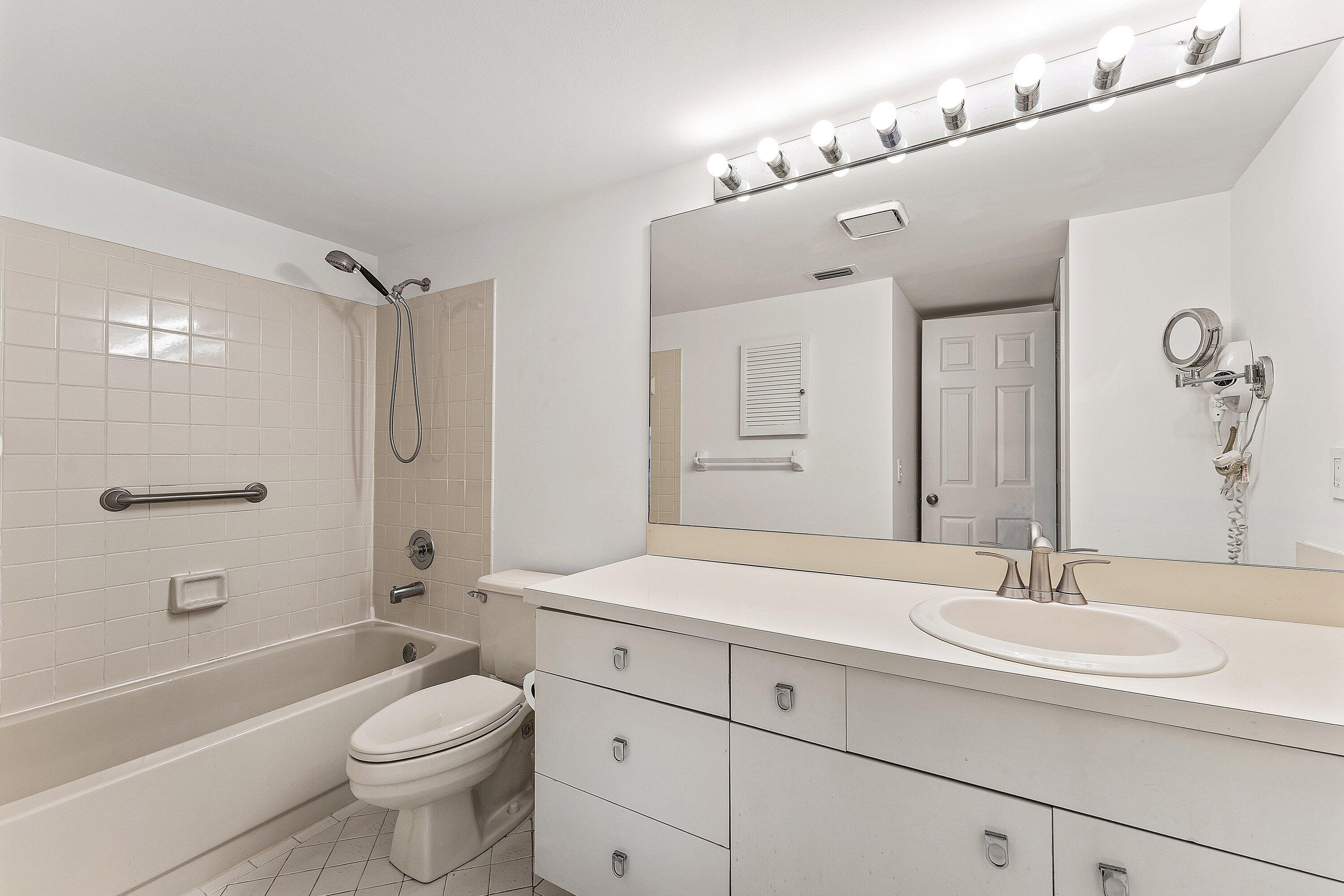 Seabreeze of Delray - Residential Lease