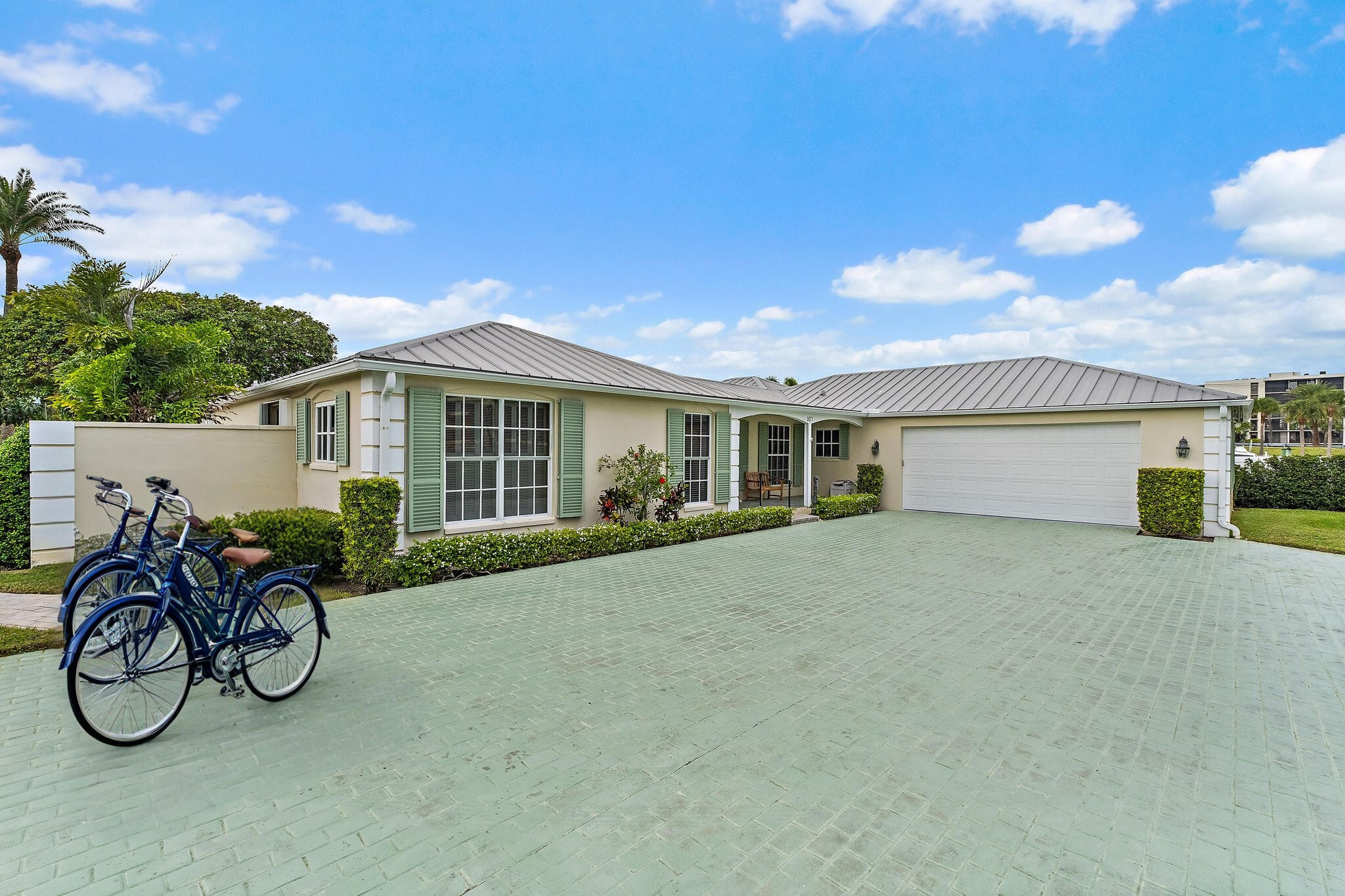 JUPITER INLET BEACH COLONY - Residential
