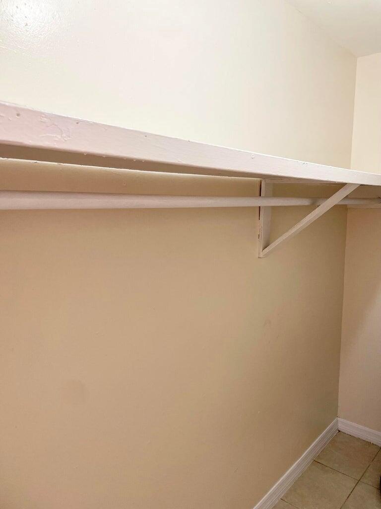 LAKE WORTH TOWN OF - Residential Lease