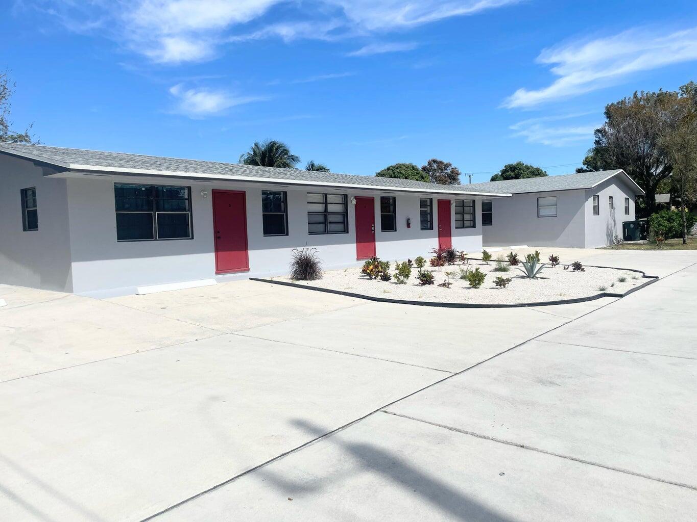 LAKE WORTH TOWN OF - Residential Lease