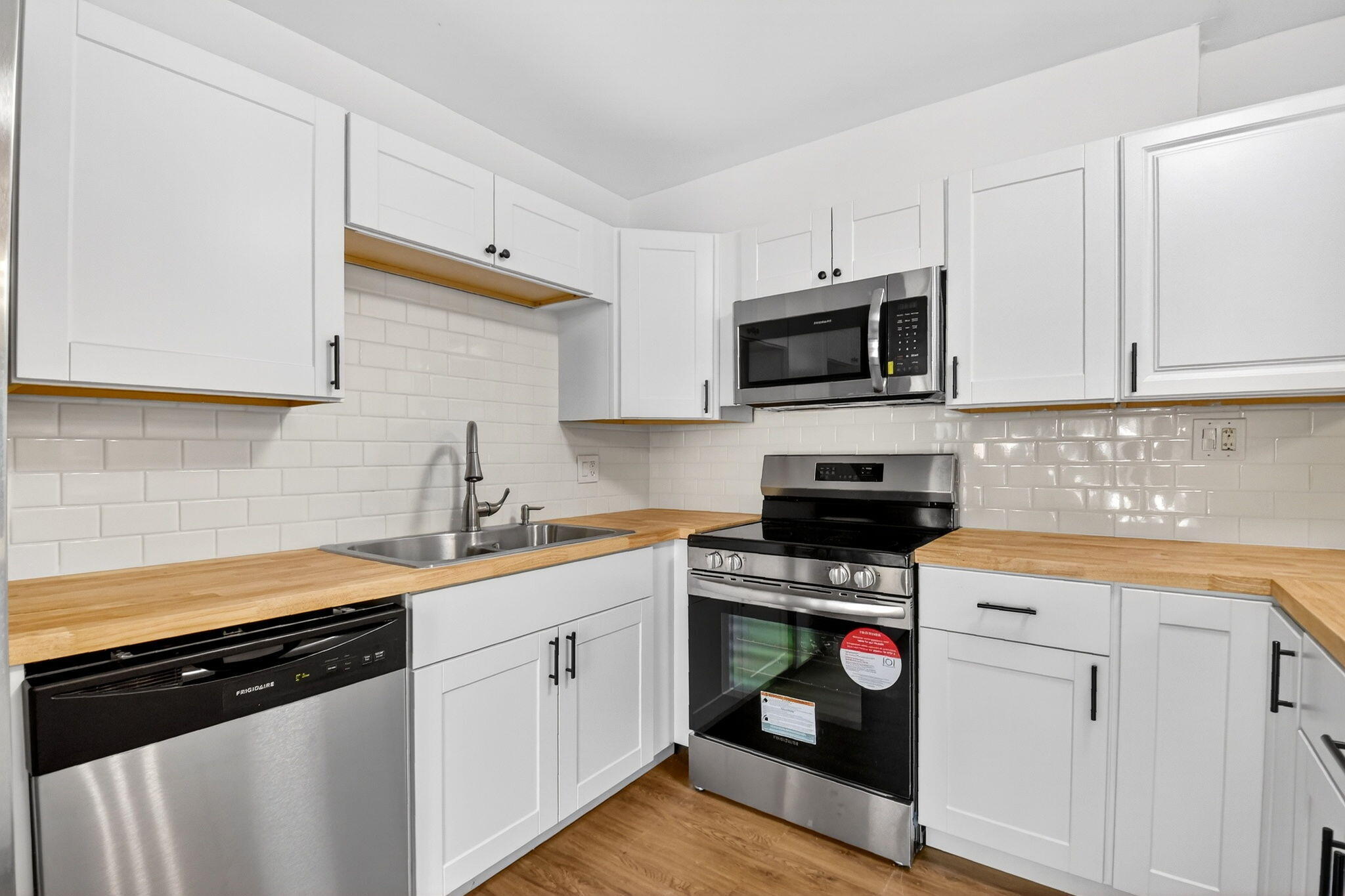 LAKEWOOD OF PALM SPRINGS - Residential Lease