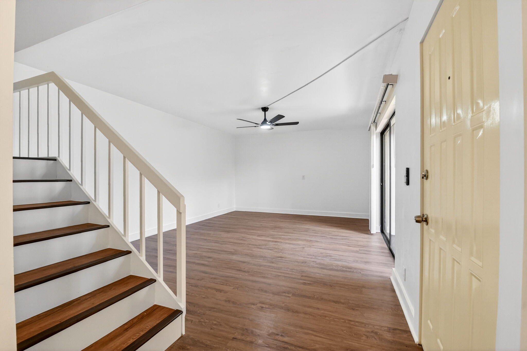 LAKEWOOD OF PALM SPRINGS - Residential Lease