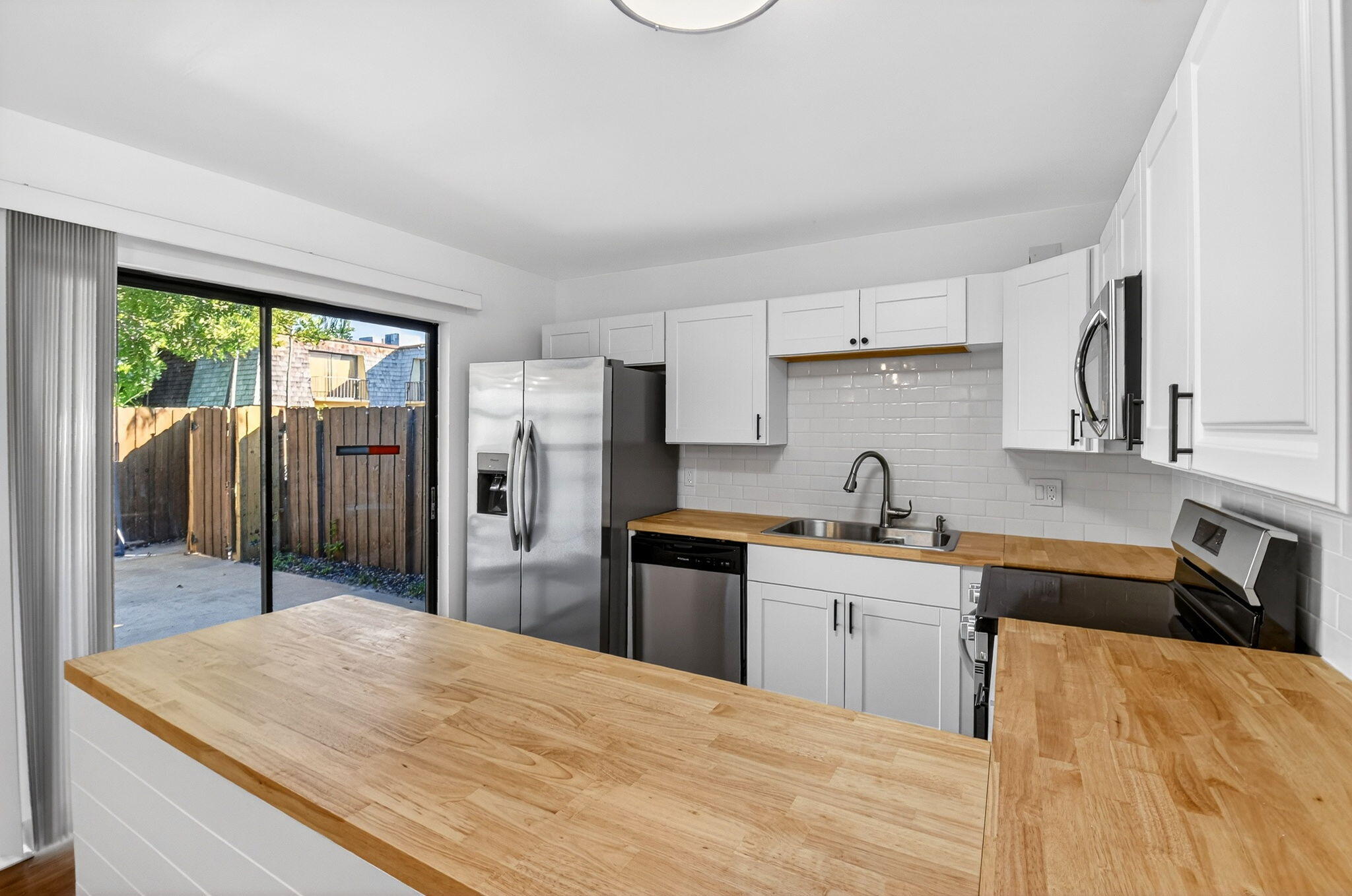 LAKEWOOD OF PALM SPRINGS - Residential Lease